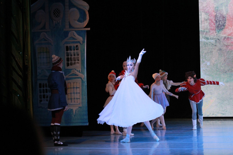 Новогоднее представление – одноактном балете «Снежная королева».