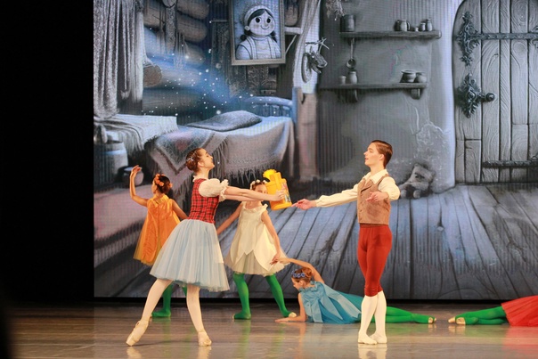 Новогоднее представление – одноактном балете «Снежная королева».