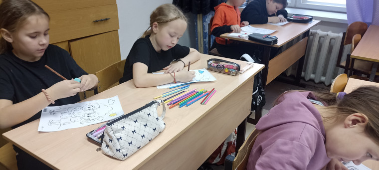 Сегодня 17 ноября в Лозымском филиале прошло занятие из цикла «Разговоры о важном»..